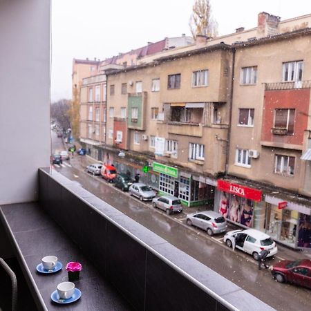 Spa Apartment Nalis Ni Esterno foto