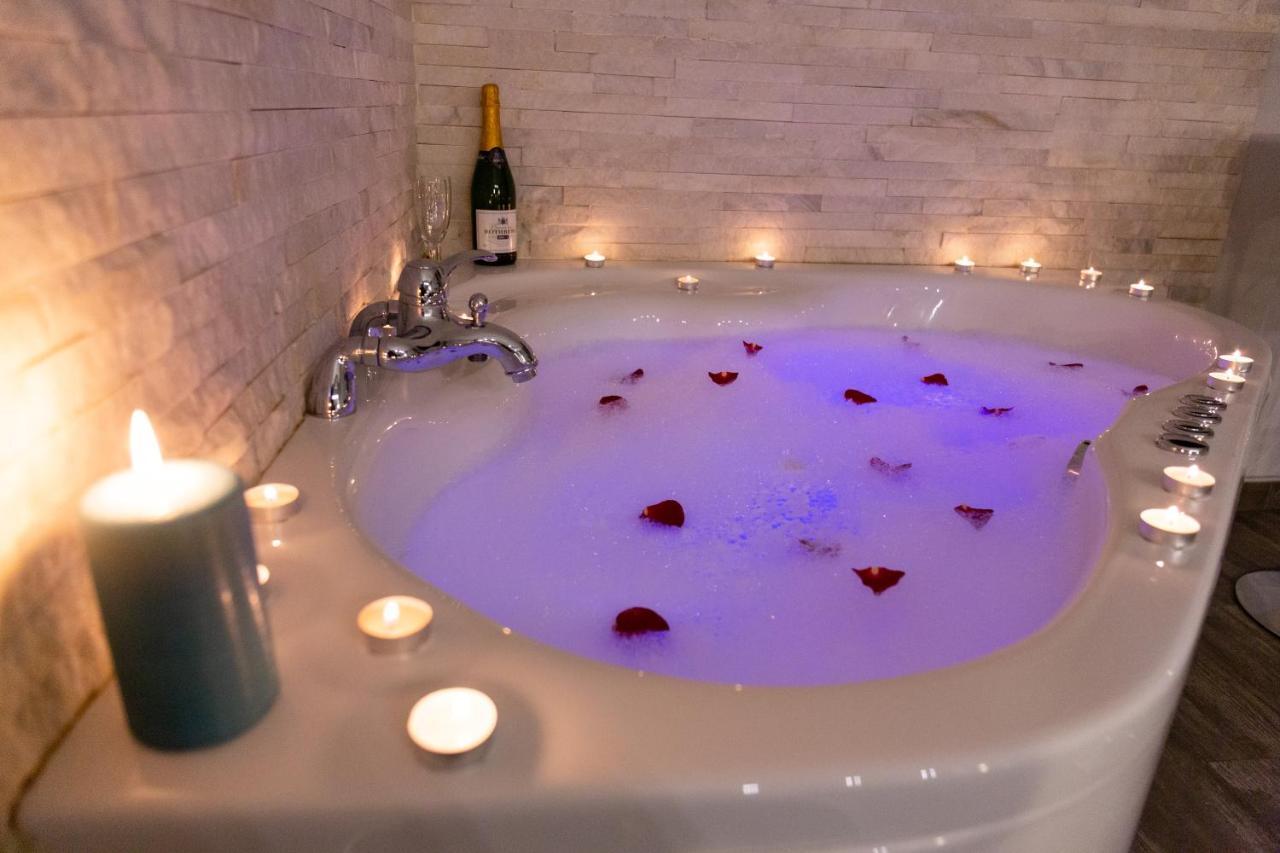 Spa Apartment Nalis Ni Esterno foto