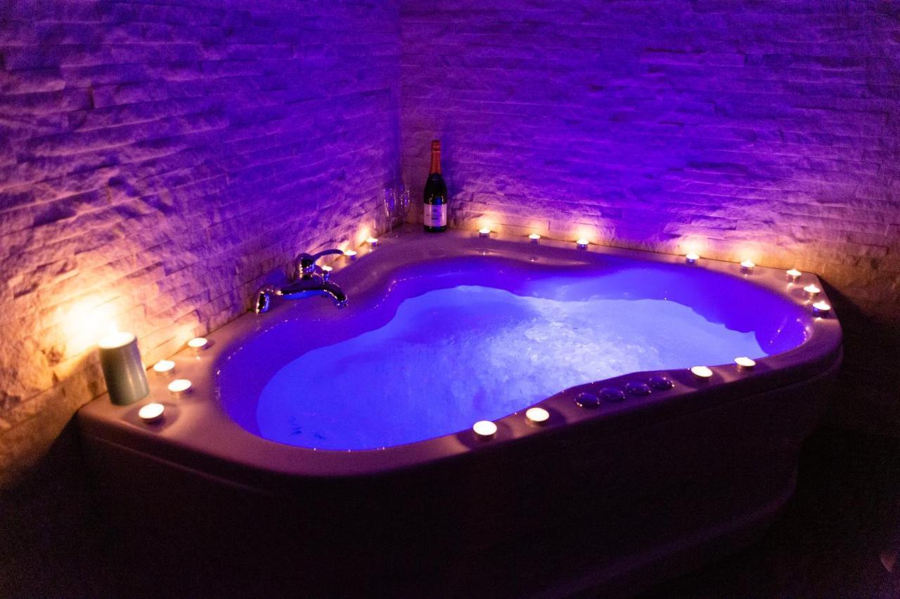 Spa Apartment Nalis Ni Esterno foto