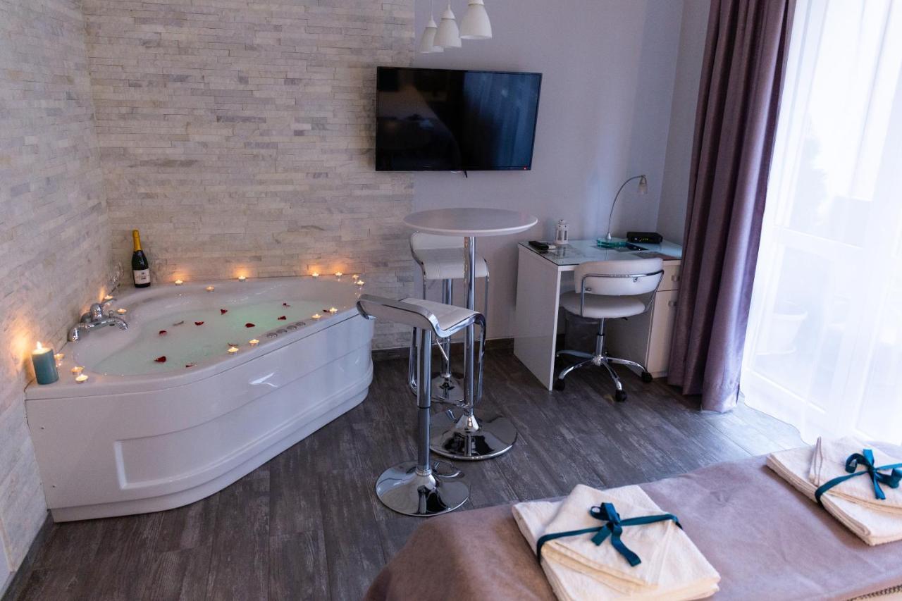 Spa Apartment Nalis Ni Esterno foto
