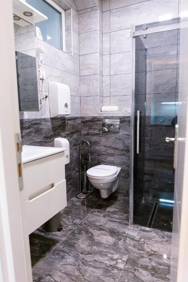 Spa Apartment Nalis Ni Esterno foto
