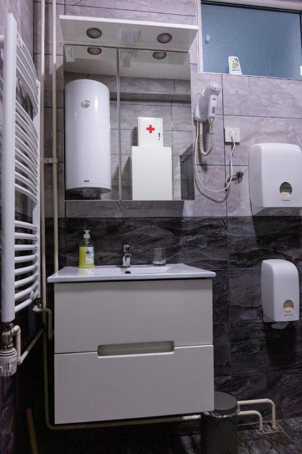 Spa Apartment Nalis Ni Esterno foto